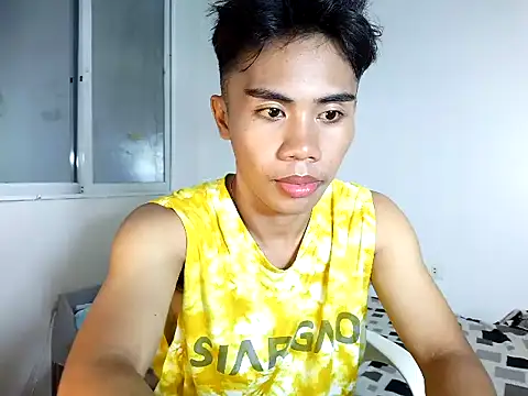 Snapshot of valerio_fernan chatting on 07/03/26, 04:02 valerio fernan online show from 07/03/26, 04:02