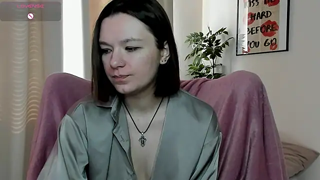 kirarogersss online show from 04/11/26, 07:24