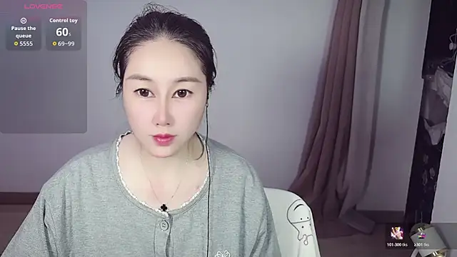 Snapshot of Eva-000 chatting on 04/28/26, 02:22 Eva-000 online show from 04/28/26, 02:22