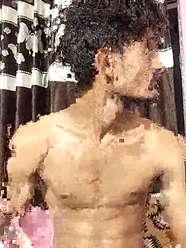 Snapshot of power_houseboy chatting on 05/18/26, 06:25 power houseboy online show from 05/18/26, 06:25