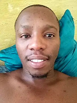Snapshot of MaskedWithCum chatting on 08/02/26, 02:15 MaskedWithCum online show from 08/02/26, 02:15