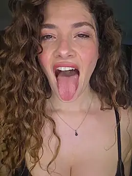 Snapshot of CelineBoyer_ chatting on 06/15/26, 10:12 CelineBoyer online show from 06/15/26, 10:12