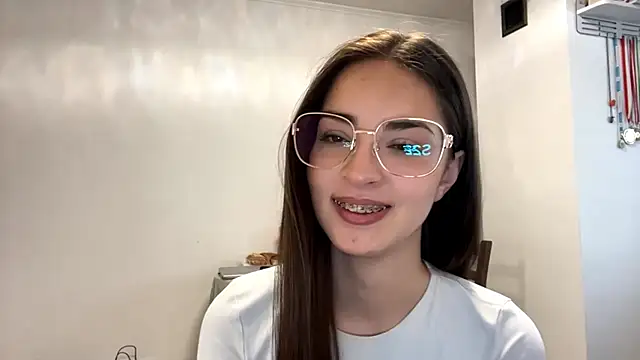 Snapshot of Rita_Sargoni chatting on 04/07/26, 05:30 Rita Sargoni online show from 04/07/26, 05:30