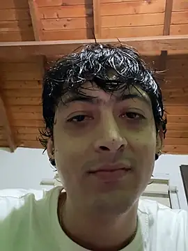 Snapshot of Tayler1822 chatting on 04/04/26, 01:04 Tayler1822 online show from 04/04/26, 01:04