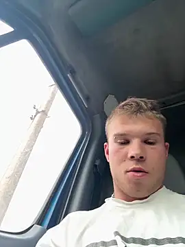 Alaggin111 online show from 04/29/26, 11:14