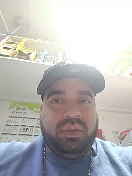 Snapshot of Alfonsovid chatting on 06/10/26, 03:18 Alfonsovid online show from 06/10/26, 03:18
