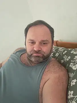 Snapshot of SlowTemptation chatting on 04/04/26, 11:40 SlowTemptation online show from 04/04/26, 11:40