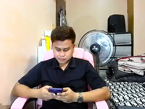 Snapshot of tipsy_butter chatting on 06/15/26, 07:10 tipsy butter online show from 06/15/26, 07:10