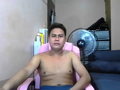 Snapshot of tipsy_butter chatting on 07/05/26, 10:11 tipsy butter online show from 07/05/26, 10:11