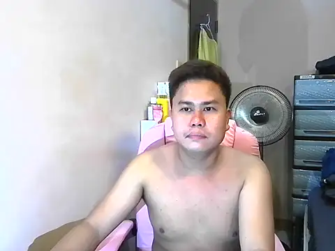 Snapshot of tipsy_butter chatting on 07/13/26, 06:16 tipsy butter online show from 07/13/26, 06:16