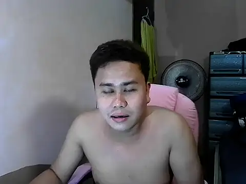 Snapshot of tipsy_butter chatting on 07/15/26, 01:05 tipsy butter online show from 07/15/26, 01:05