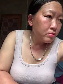 Snapshot of candy-beo chatting on 05/15/26, 03:35 candy-beo online show from 05/15/26, 03:35