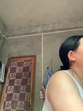Snapshot of candy-beo chatting on 05/15/26, 11:12 candy-beo online show from 05/15/26, 11:12