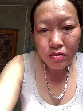 Snapshot of candy-beo chatting on 05/16/26, 01:13 candy-beo online show from 05/16/26, 01:13