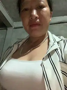 Snapshot of candy-beo chatting on 05/23/26, 12:20 candy-beo online show from 05/23/26, 12:20