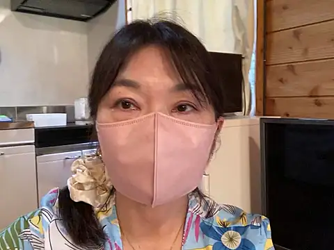 Snapshot of lemonade_madame chatting on 05/29/26, 12:08 lemonade madame online show from 05/29/26, 12:08