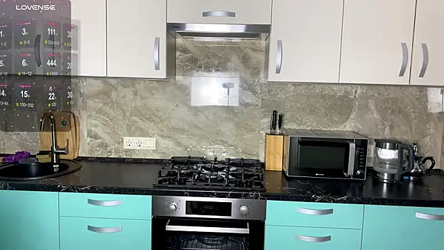 Snapshot of auroriell chatting on 04/06/26, 04:46 auroriell online show from 04/06/26, 04:46