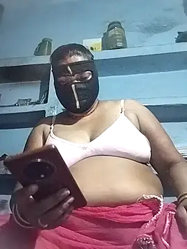 Snapshot of Desi_hot_bhabhi01 chatting on 04/29/26, 04:22 Desi hot bhabhi01 online show from 04/29/26, 04:22
