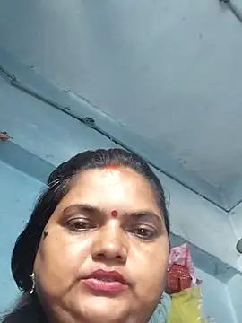Snapshot of Desi_hot_bhabhi01 chatting on 05/06/26, 06:19 Desi hot bhabhi01 online show from 05/06/26, 06:19