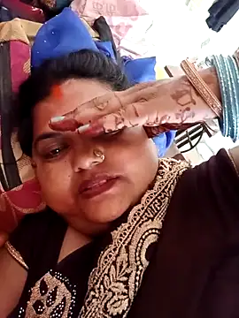Snapshot of Desi_hot_bhabhi01 chatting on 05/14/26, 08:32 Desi hot bhabhi01 online show from 05/14/26, 08:32