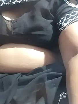 Snapshot of Desi_hot_bhabhi01 chatting on 06/28/26, 05:02 Desi hot bhabhi01 online show from 06/28/26, 05:02