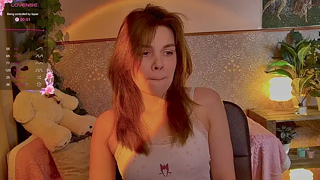 Snapshot of ScarletMarnei chatting on 06/28/26, 03:12 ScarletMarnei online show from 06/28/26, 03:12