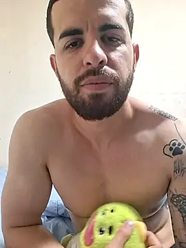 Snapshot of leoxxxgato chatting on 04/14/26, 04:13 leoxxxgato online show from 04/14/26, 04:13