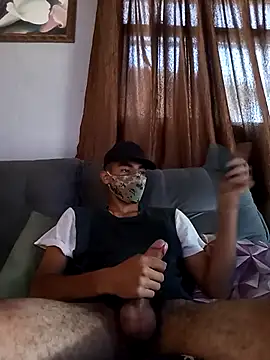 Snapshot of LuizzzFilipe chatting on 04/04/26, 07:22 LuizzzFilipe online show from 04/04/26, 07:22