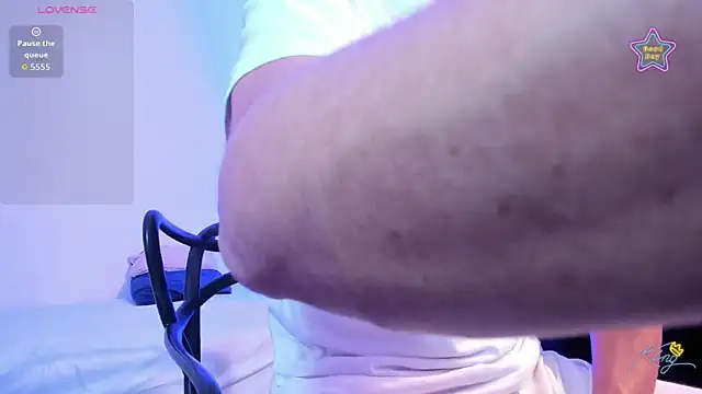 Snapshot of Axel__fierro chatting on 04/05/26, 08:06 Axel fierro online show from 04/05/26, 08:06