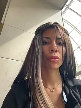 AlmaSajor  online show from 04/13/26, 02:11