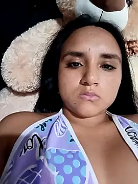 Valentina Narvaez online show from 05/06/26, 07:41