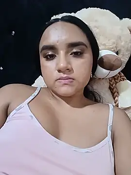 Snapshot of Valentina_Narvaez chatting on 06/18/26, 06:45 Valentina Narvaez online show from 06/18/26, 06:45