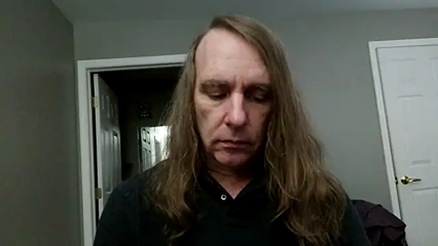 Snapshot of Magnus_Luv chatting on 06/21/26, 10:45 Magnus Luv online show from 06/21/26, 10:45