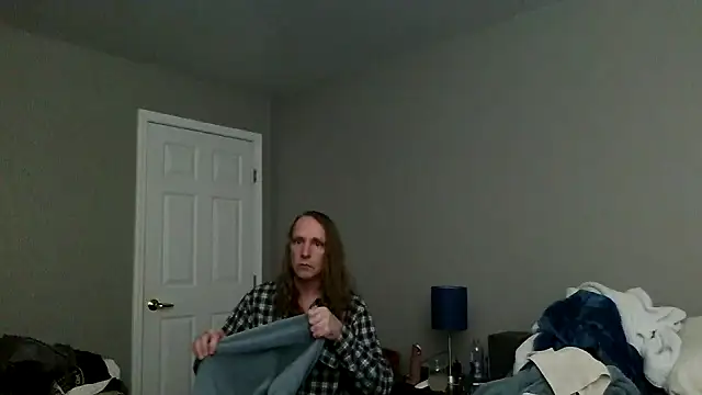 Snapshot of Magnus_Luv chatting on 07/08/26, 12:15 Magnus Luv online show from 07/08/26, 12:15