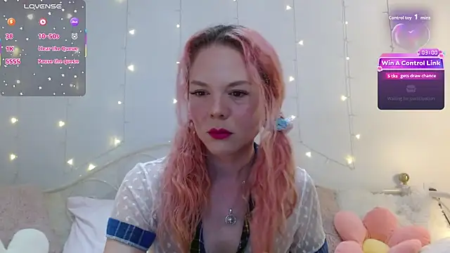 Snapshot of hexbunnie chatting on 04/05/26, 02:20 hexbunnie online show from 04/05/26, 02:20