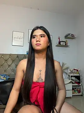 Snapshot of JassmineLove chatting on 04/17/26, 04:21 JassmineLove online show from 04/17/26, 04:21