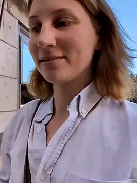 Julialexxxx online show from 06/08/26, 07:42