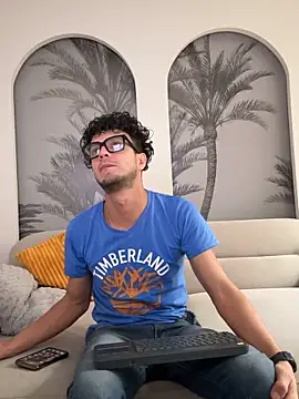 Snapshot of dexterlab_be chatting on 04/07/26, 07:58 dexterlab be online show from 04/07/26, 07:58