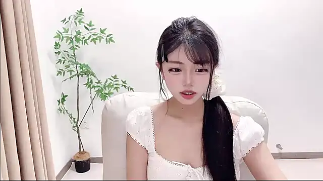 Snapshot of Kitteovo chatting on 06/18/26, 04:35 Kitteovo online show from 06/18/26, 04:35