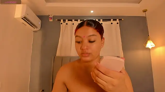 Snapshot of sweetkimmie_ chatting on 04/18/26, 11:14 sweetkimmie online show from 04/18/26, 11:14