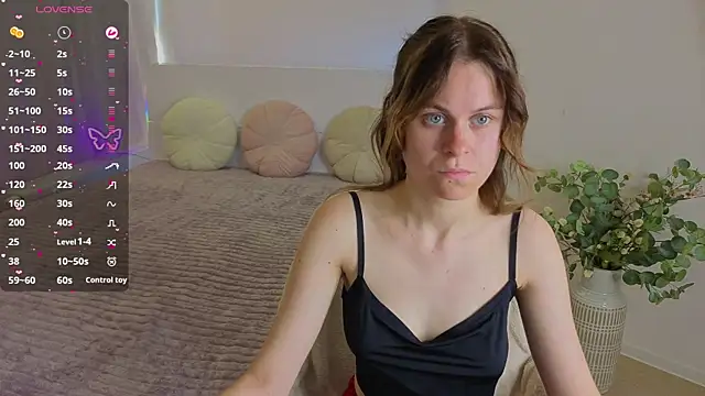 Snapshot of Nikkyy_reed chatting on 06/23/26, 05:49 Nikkyy reed online show from 06/23/26, 05:49