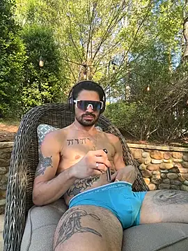 Snapshot of Jcboo14 chatting on 04/10/26, 10:03 Jcboo14 online show from 04/10/26, 10:03