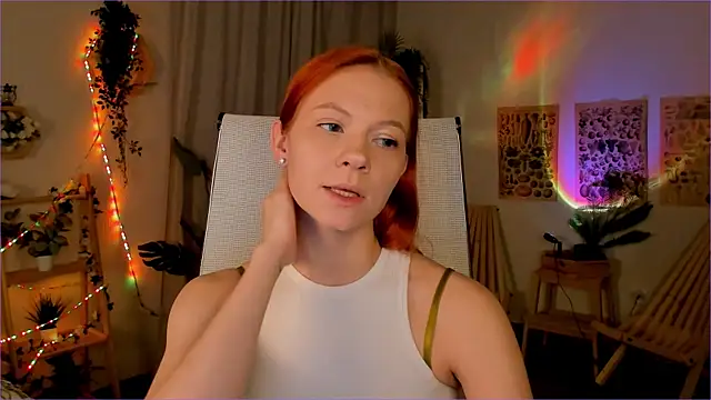 Snapshot of LisaAris chatting on 05/11/26, 04:04 LisaAris online show from 05/11/26, 04:04