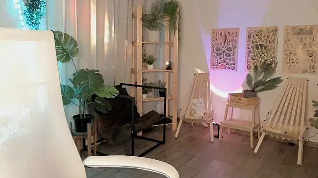 Snapshot of LisaAris chatting on 05/25/26, 06:36 LisaAris online show from 05/25/26, 06:36