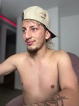 Snapshot of ZarcooX chatting on 04/06/26, 04:46 ZarcooX online show from 04/06/26, 04:46