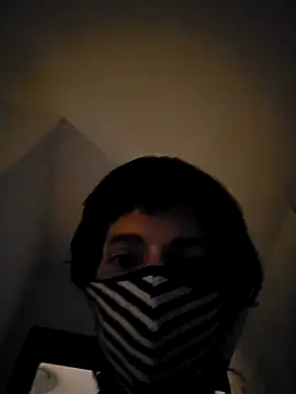 Snapshot of Wayuphornybttm chatting on 04/05/26, 11:57 Wayuphornybttm online show from 04/05/26, 11:57