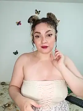 honey hornie online show from 04/17/26, 01:30