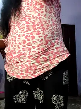 Snapshot of Roshni2001 chatting on 04/06/26, 03:57 Roshni2001 online show from 04/06/26, 03:57