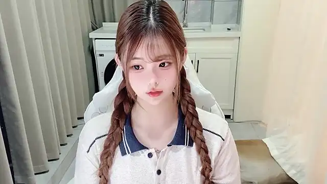 Snapshot of xiaoyugan_cute chatting on 07/15/26, 03:17 xiaoyugan cute online show from 07/15/26, 03:17