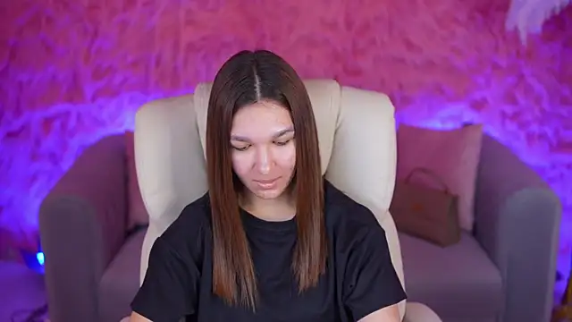 Snapshot of ViolettStar_ chatting on 04/06/26, 07:31 ViolettStar online show from 04/06/26, 07:31